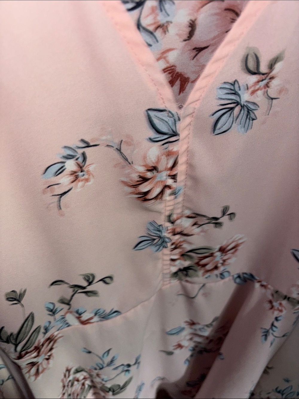 torrid Blush Pink Floral V-Neck Ruffle Sleeve Tunic - Picture 3 of 8